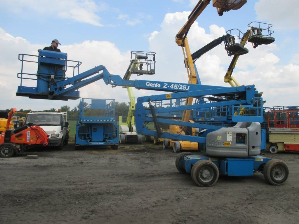 Articulated boom Genie Z 45/25 J DC: picture 1
