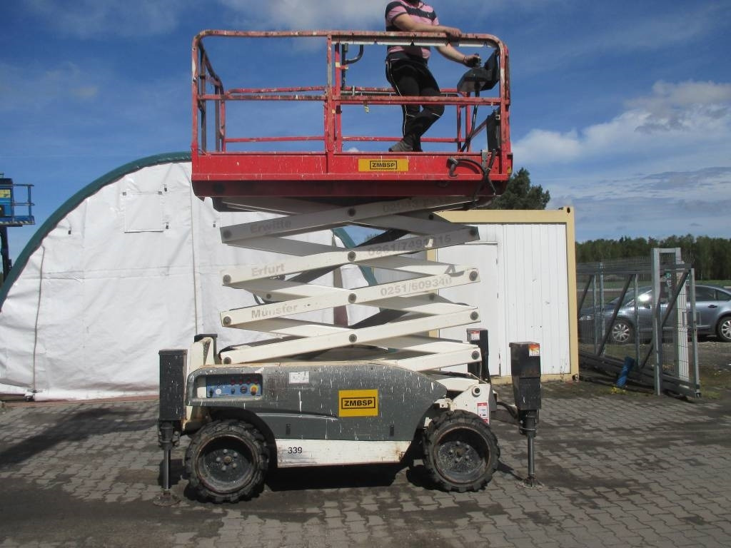 Haulotte Compact 12 DX - Scissor lift: picture 1 Haulotte Compact 12 DX - Scissor lift: picture 1