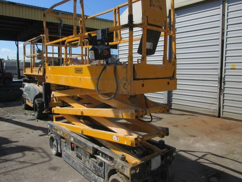 Scissor lift Haulotte Compact 8: picture 8