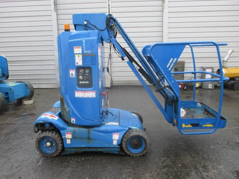 Haulotte Star 10 - Vertical mast lift: picture 1 Haulotte Star 10 - Vertical mast lift: picture 1