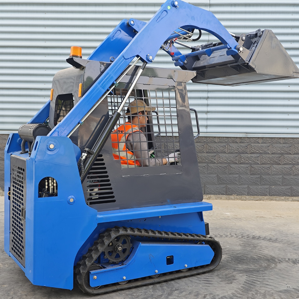 New Skid steer loader LEZUM LA670 Mini Small Skid Steer Loader Compact Track Diesel Mini Skid Steer Loader For Sale With Small Mini Skid Steer Attachments 4 In 1 Bucket: picture 6 New Skid steer loader LEZUM LA670 Mini Small Skid Steer Loader Compact Track Diesel Mini Skid Steer Loader For Sale With Small Mini Skid Steer Attachments 4 In 1 Bucket: picture 6