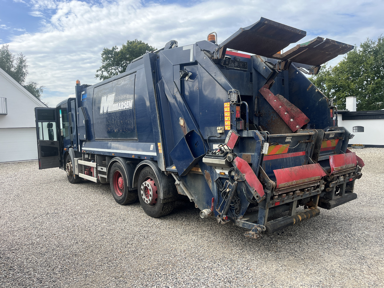 Lease a MERCEDES-BENZ Econic 2630 2 camber MERCEDES-BENZ Econic 2630 2 camber: picture 7 Lease a MERCEDES-BENZ Econic 2630 2 camber MERCEDES-BENZ Econic 2630 2 camber: picture 7