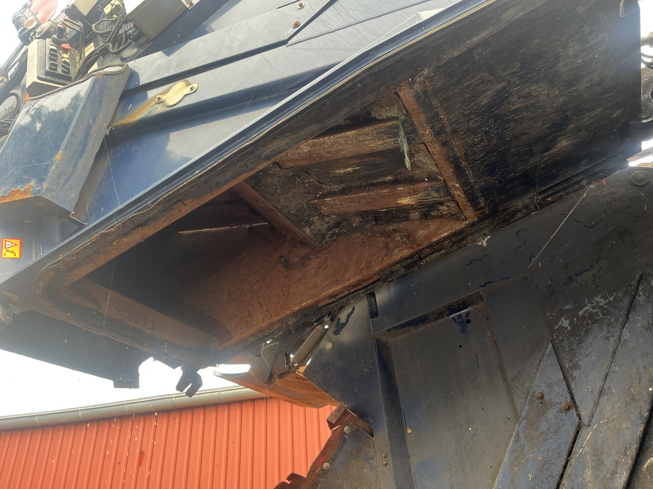 Lease a MERCEDES-BENZ Econic 2630 2 camber MERCEDES-BENZ Econic 2630 2 camber: picture 17 Lease a MERCEDES-BENZ Econic 2630 2 camber MERCEDES-BENZ Econic 2630 2 camber: picture 17