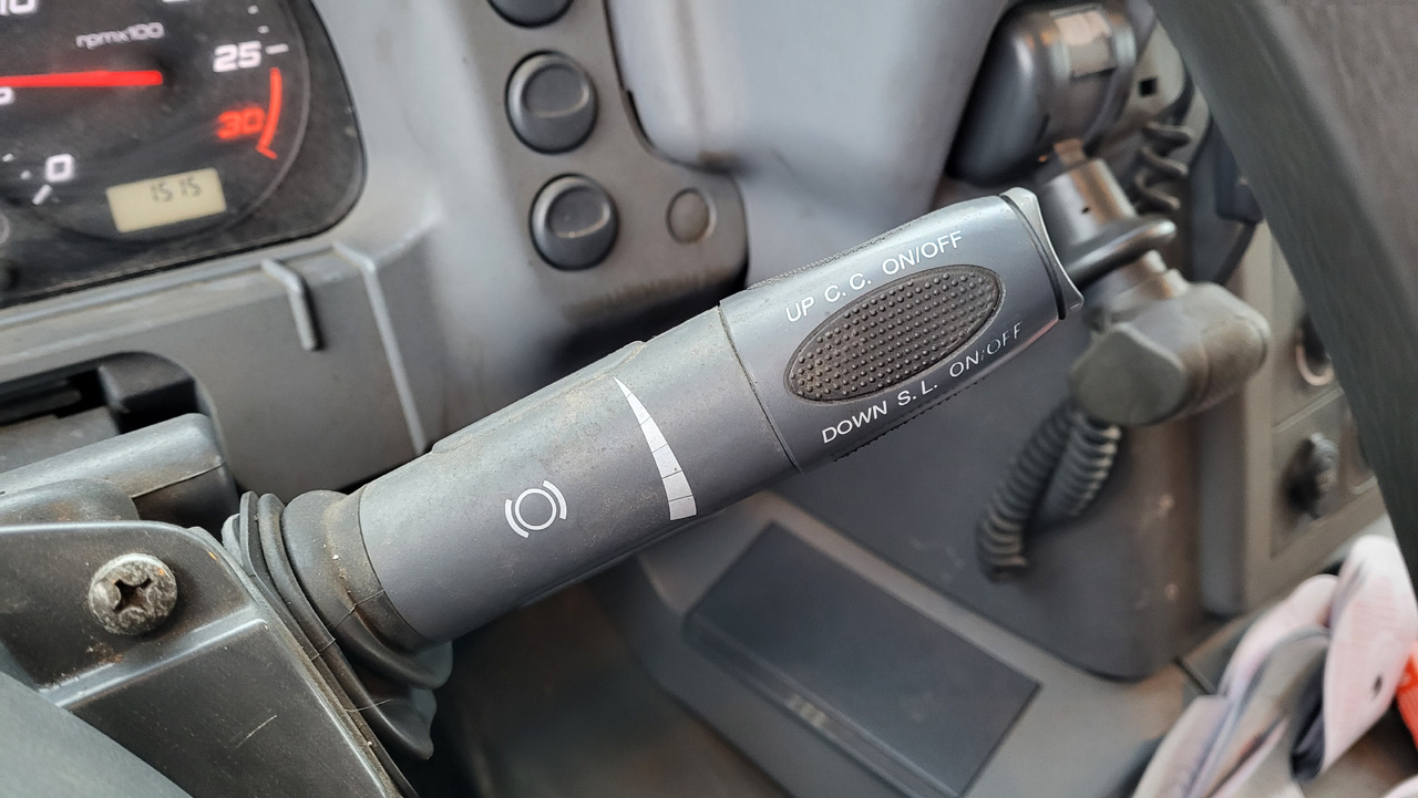 Truck IVECO MAGIRUS AT26 430: picture 16