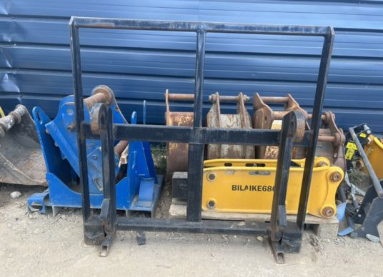 Merlo Pique botte - Attachment for Material handling equipment: picture 3 Merlo Pique botte - Attachment for Material handling equipment: picture 3