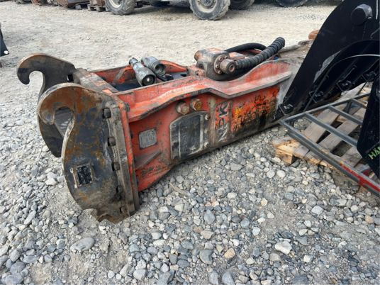 BRH NPK GH9 - Hydraulic hammer: picture 5 BRH NPK GH9 - Hydraulic hammer: picture 5