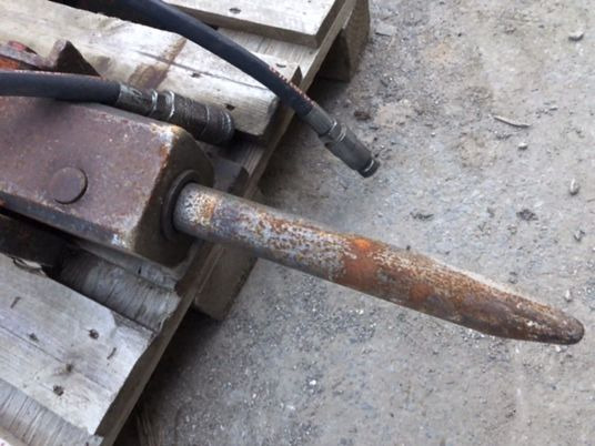 BRH / marteau hydraulique pour BOBCAT - Hydraulic hammer: picture 5 BRH / marteau hydraulique pour BOBCAT - Hydraulic hammer: picture 5