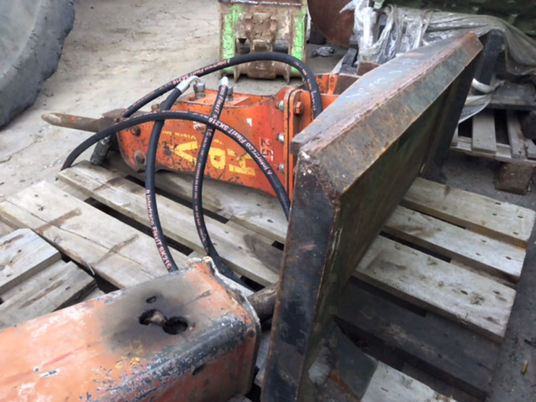 BRH / marteau hydraulique pour BOBCAT - Hydraulic hammer: picture 4 BRH / marteau hydraulique pour BOBCAT - Hydraulic hammer: picture 4