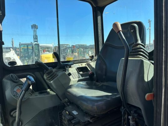 Mini excavator Bobcat E35 Cabine à 22500 € HT: picture 7 Mini excavator Bobcat E35 Cabine à 22500 € HT: picture 7