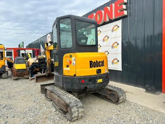Bobcat E35 Cabine à 23500 € HT - Mini excavator: picture 4 Bobcat E35 Cabine à 23500 € HT - Mini excavator: picture 4