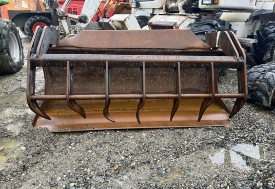 Godet crocodile pour Merlo - Bucket: picture 1 Godet crocodile pour Merlo - Bucket: picture 1