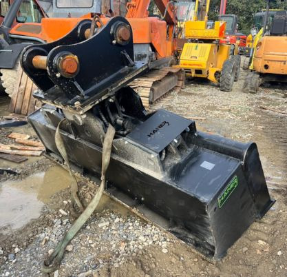 Godet inclinable pour pelle - axe 95 mm - Bucket: picture 4 Godet inclinable pour pelle - axe 95 mm - Bucket: picture 4