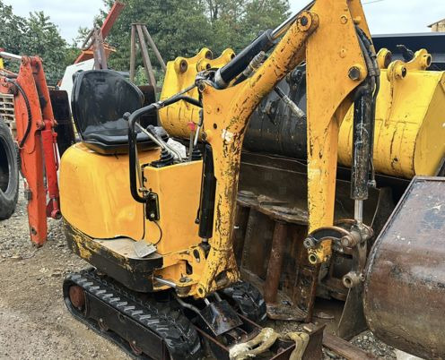 JCB 8008 CTS à 5900€ HT - Mini excavator: picture 2 JCB 8008 CTS à 5900€ HT - Mini excavator: picture 2