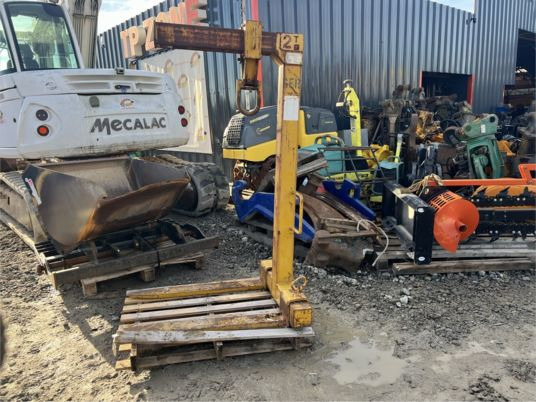 Lève palettes secatol - 850€ NET - Forks: picture 1 Lève palettes secatol - 850€ NET - Forks: picture 1