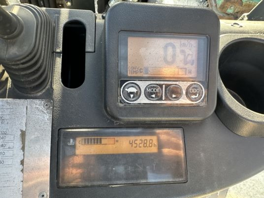 LPG forklift Toyota Tonero 35 à 19900 Euros HT: picture 9