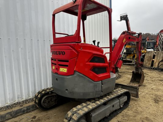 Volvo ECR25D Canopy - Mini excavator: picture 1 Volvo ECR25D Canopy - Mini excavator: picture 1
