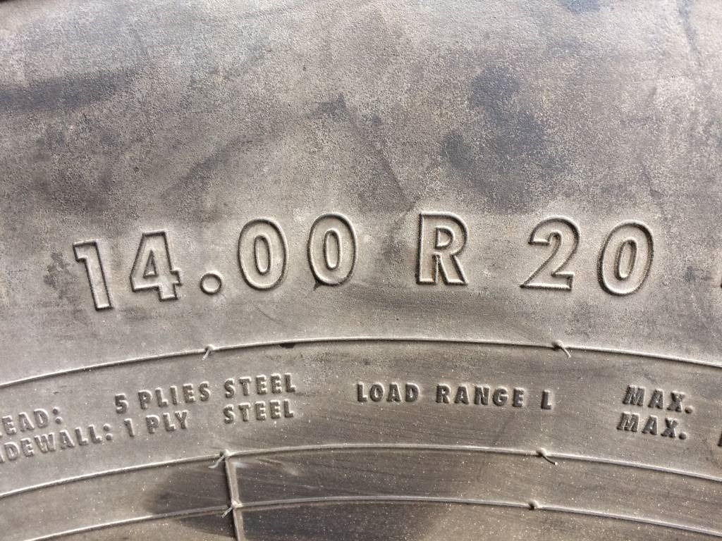 Continental 14.00R20 HCS - USED NN 95% - Tire for Truck: picture 5 Continental 14.00R20 HCS - USED NN 95% - Tire for Truck: picture 5
