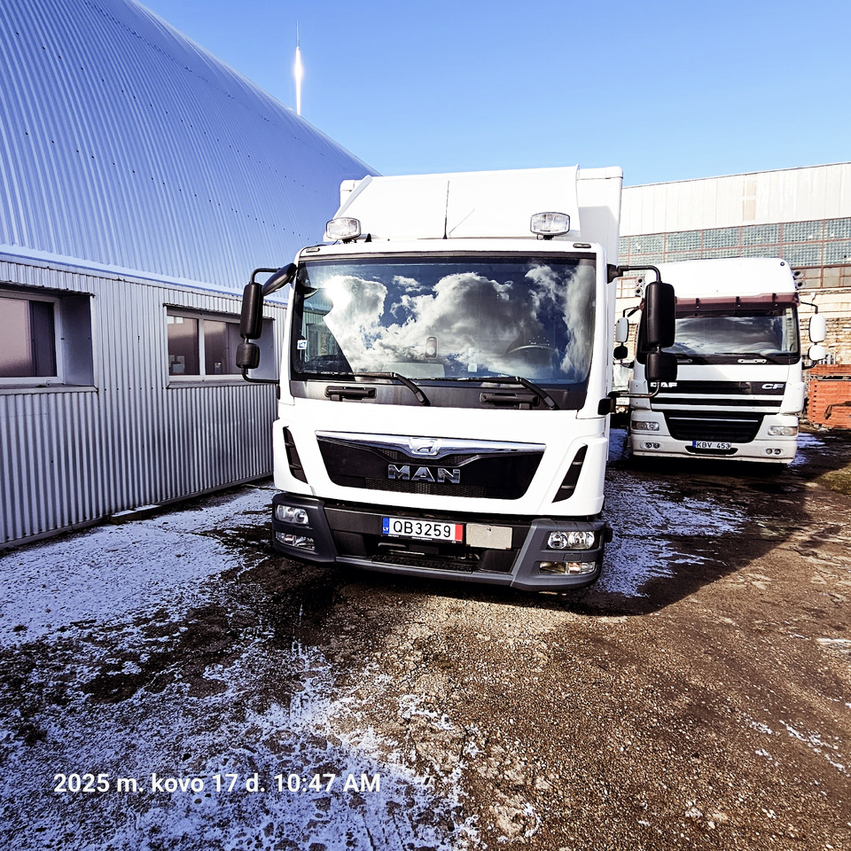 MAN TGL 12.250 - Box truck: picture 2 MAN TGL 12.250 - Box truck: picture 2