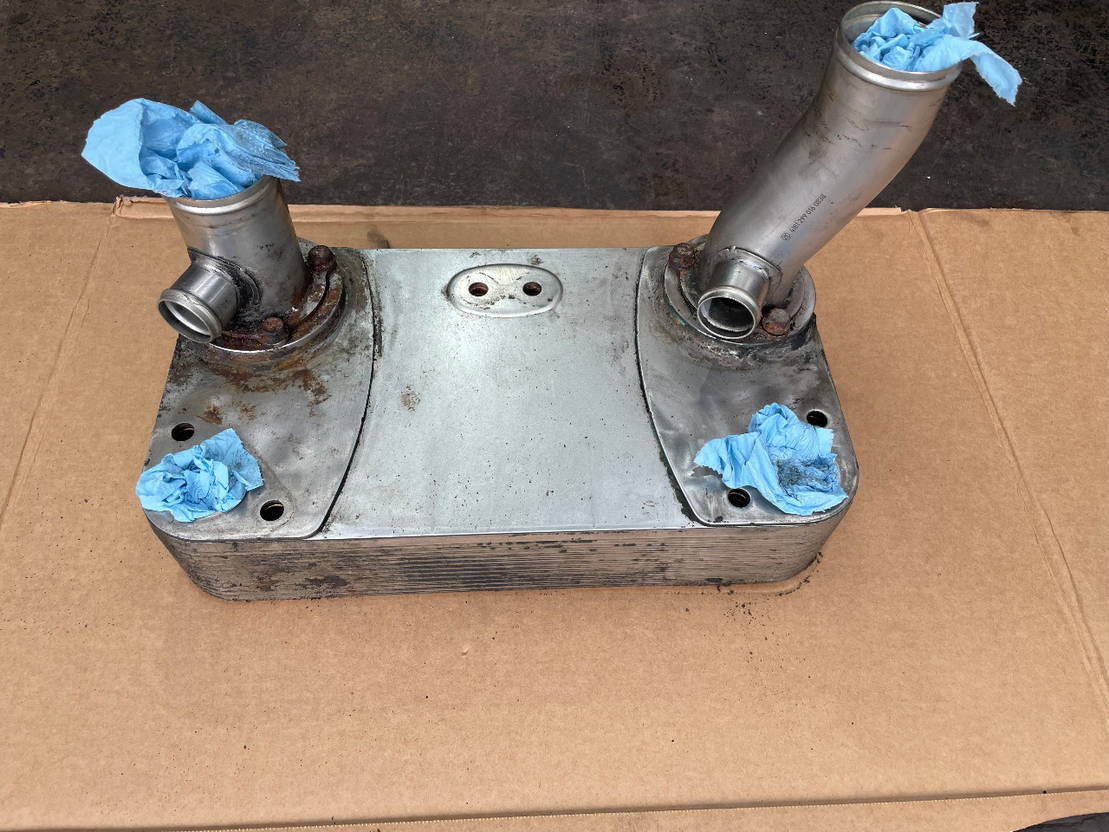 ZF ZF Ölkühler Wärmetauscher Getriebeölkühler Ecolife 6AP 1400 1700 - Oil cooler for Bus: picture 1 ZF ZF Ölkühler Wärmetauscher Getriebeölkühler Ecolife 6AP 1400 1700 - Oil cooler for Bus: picture 1