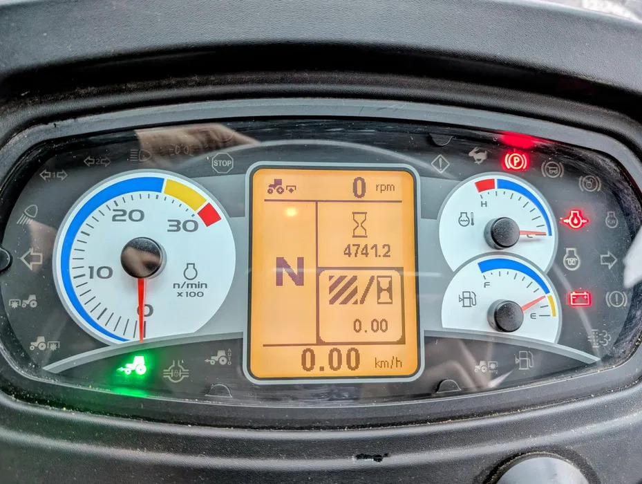 Lease a New Holland T5.115 New Holland T5.115: picture 8 Lease a New Holland T5.115 New Holland T5.115: picture 8