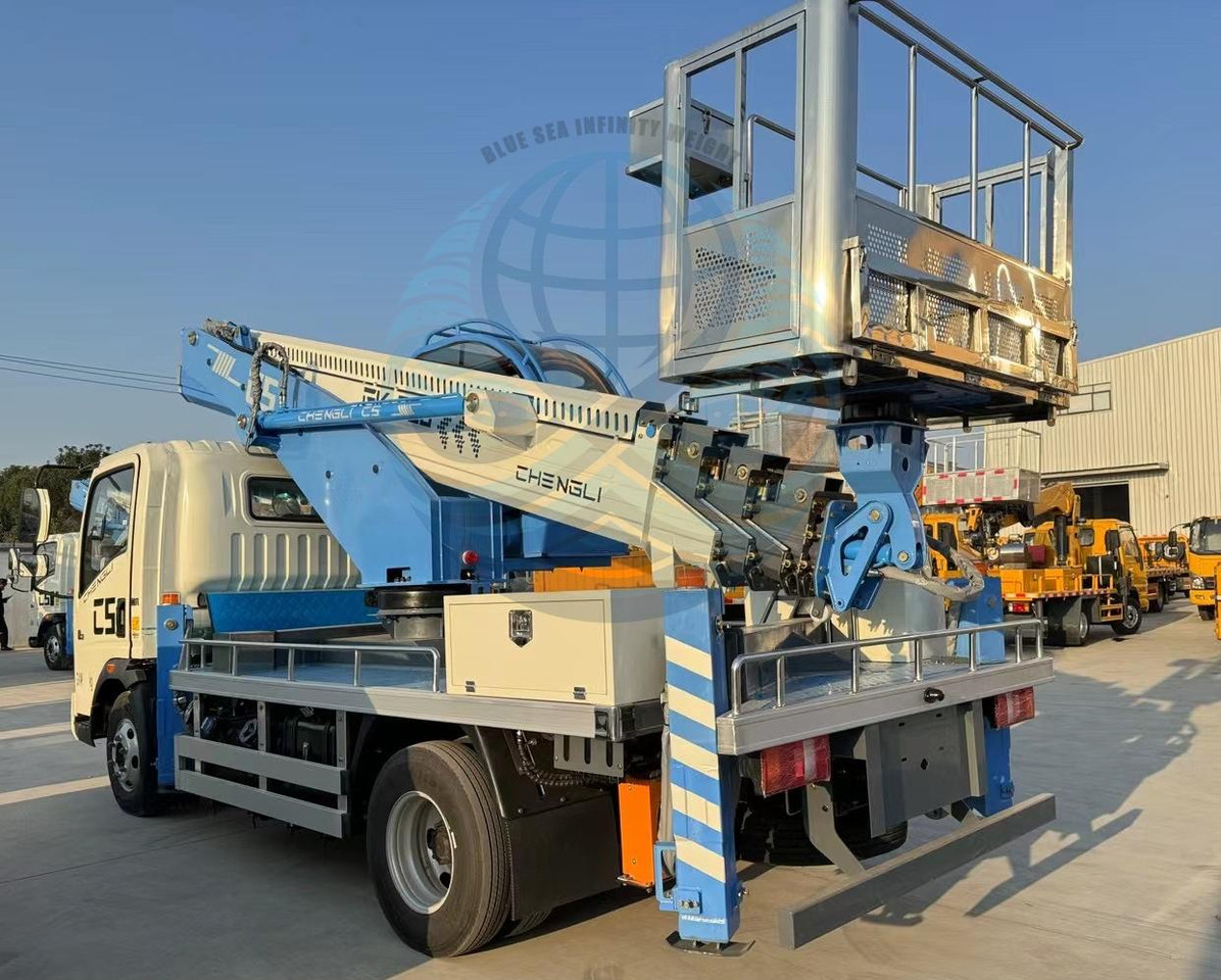SINOTRUK HOWO 45ft-69ft - Truck mounted aerial platform: picture 4 SINOTRUK HOWO 45ft-69ft - Truck mounted aerial platform: picture 4
