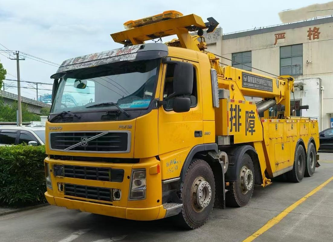 VOLVO FM12 - Tow truck: picture 1 VOLVO FM12 - Tow truck: picture 1