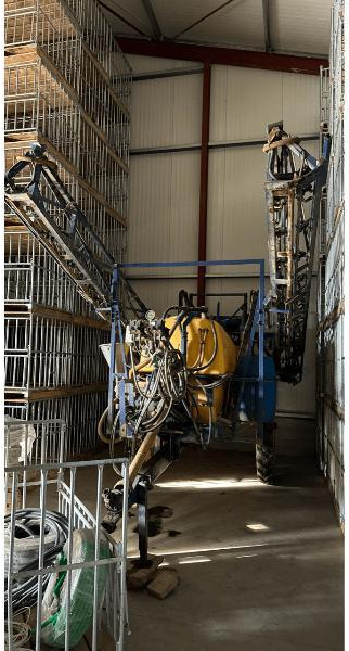 CARUELLE 25 24 - Trailed sprayer: picture 2 CARUELLE 25 24 - Trailed sprayer: picture 2