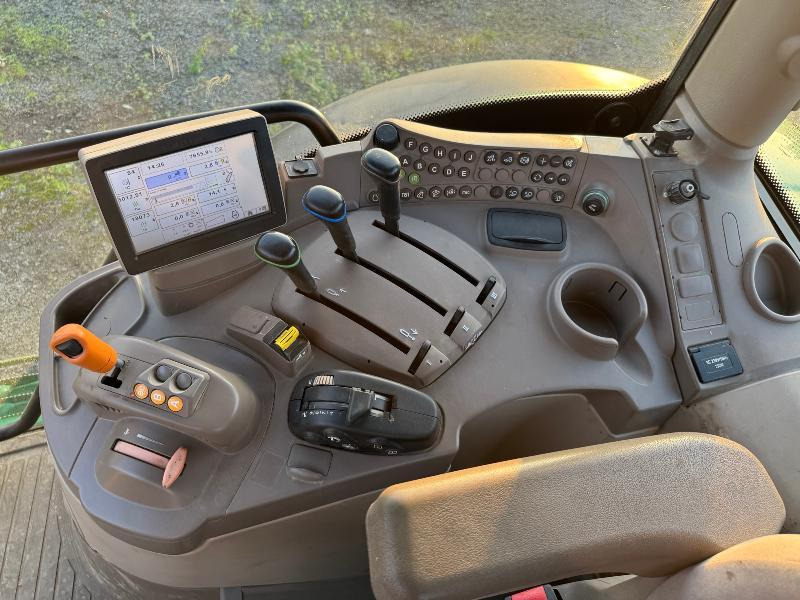 Farm tractor JOHN DEERE 6140R: picture 9