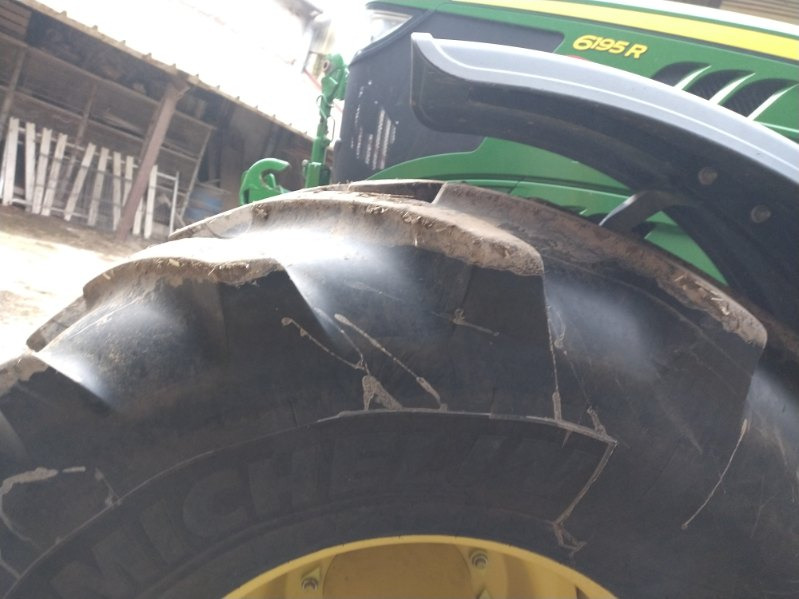 JOHN DEERE 6195R - Farm tractor: picture 3 JOHN DEERE 6195R - Farm tractor: picture 3