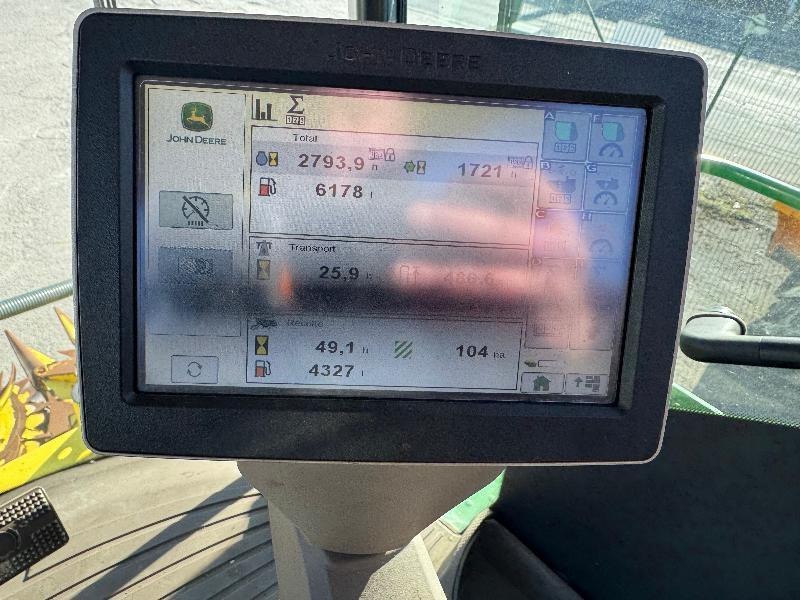 Forage harvester JOHN DEERE 8500: picture 14