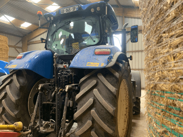 NEW-HOLLAND T7.215S - Farm tractor: picture 2 NEW-HOLLAND T7.215S - Farm tractor: picture 2
