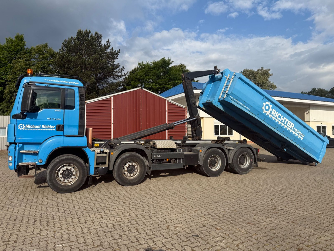 MAN 35.480 TGS - Hook lift truck: picture 1 MAN 35.480 TGS - Hook lift truck: picture 1
