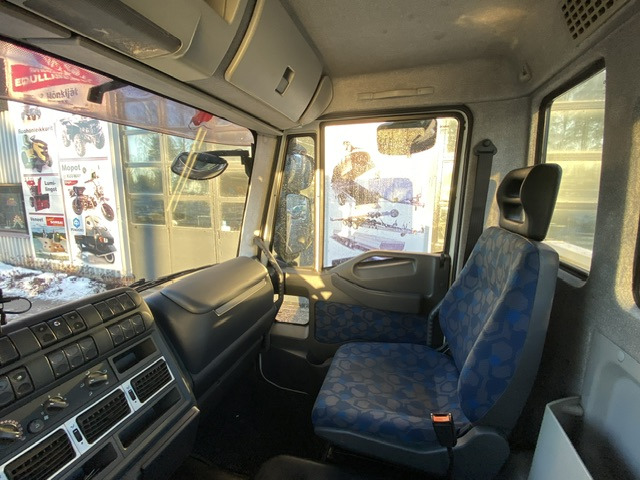 Autotransporter truck for transportation of bulk materials IVECO EuroCargo 90E220: picture 14