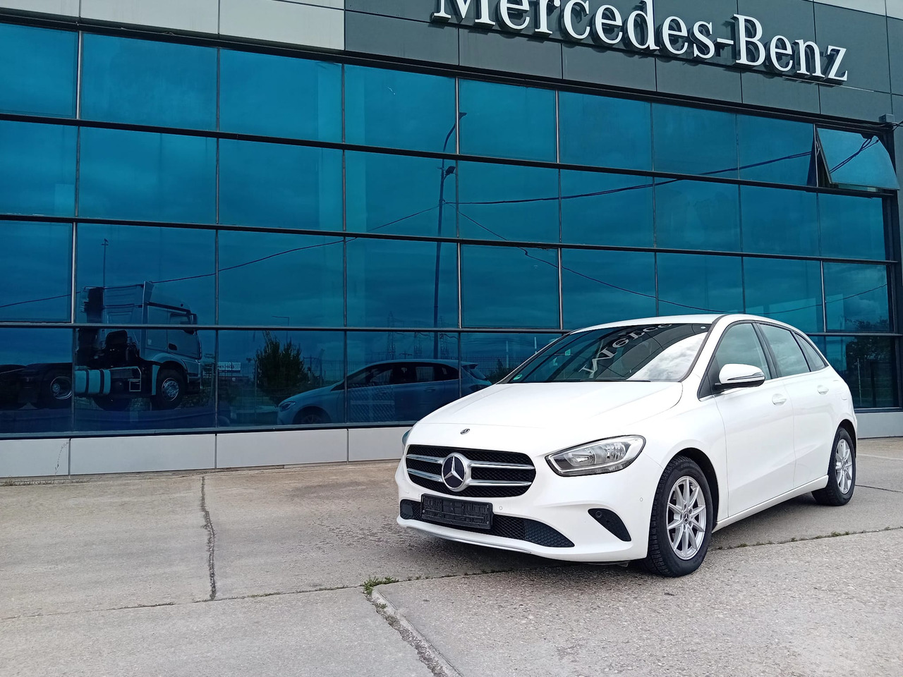 Mercedes-Benz B 180d, TOP !!! - Sedan: picture 2 Mercedes-Benz B 180d, TOP !!! - Sedan: picture 2