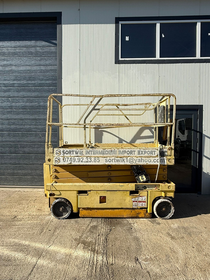 NACELLE - Scissor lift: picture 5 NACELLE - Scissor lift: picture 5