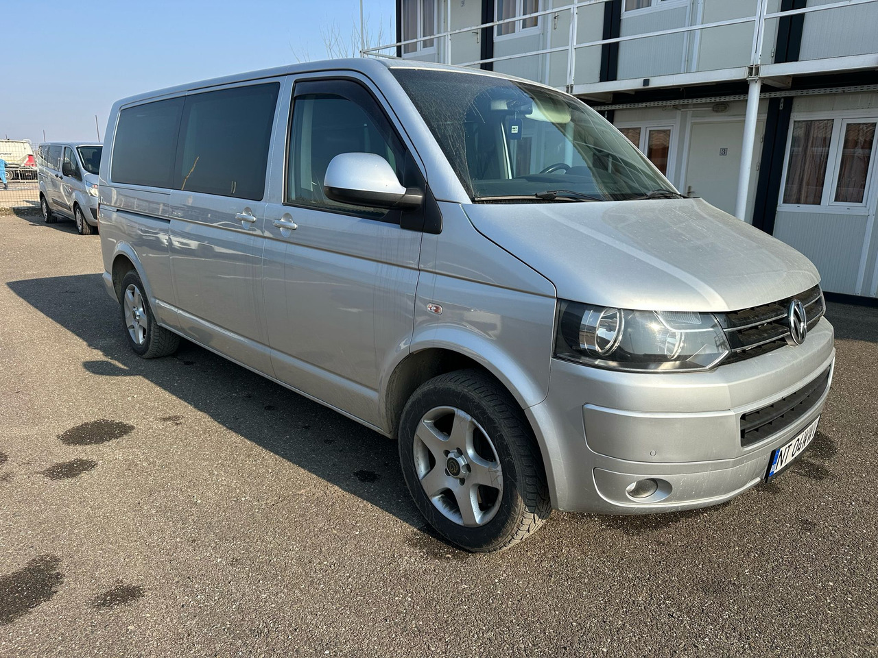 VOLKSWAGEN MULTIVAN - Passenger van: picture 2 VOLKSWAGEN MULTIVAN - Passenger van: picture 2