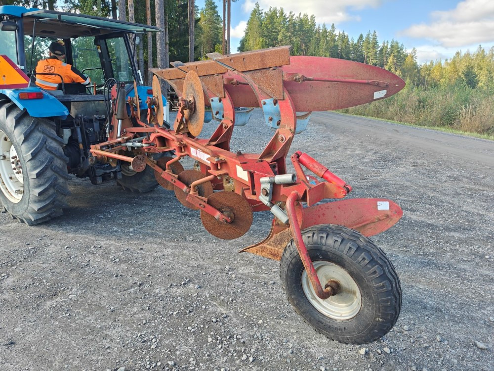 Agrolux RSD397FK kääntöaura 3-siipinen kuorimet ja kiekkoleikkurit, katso video! - Plow: picture 2 Agrolux RSD397FK kääntöaura 3-siipinen kuorimet ja kiekkoleikkurit, katso video! - Plow: picture 2