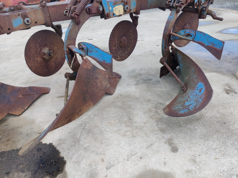 Fiskars KHN 4-siipinen - Plow: picture 2 Fiskars KHN 4-siipinen - Plow: picture 2