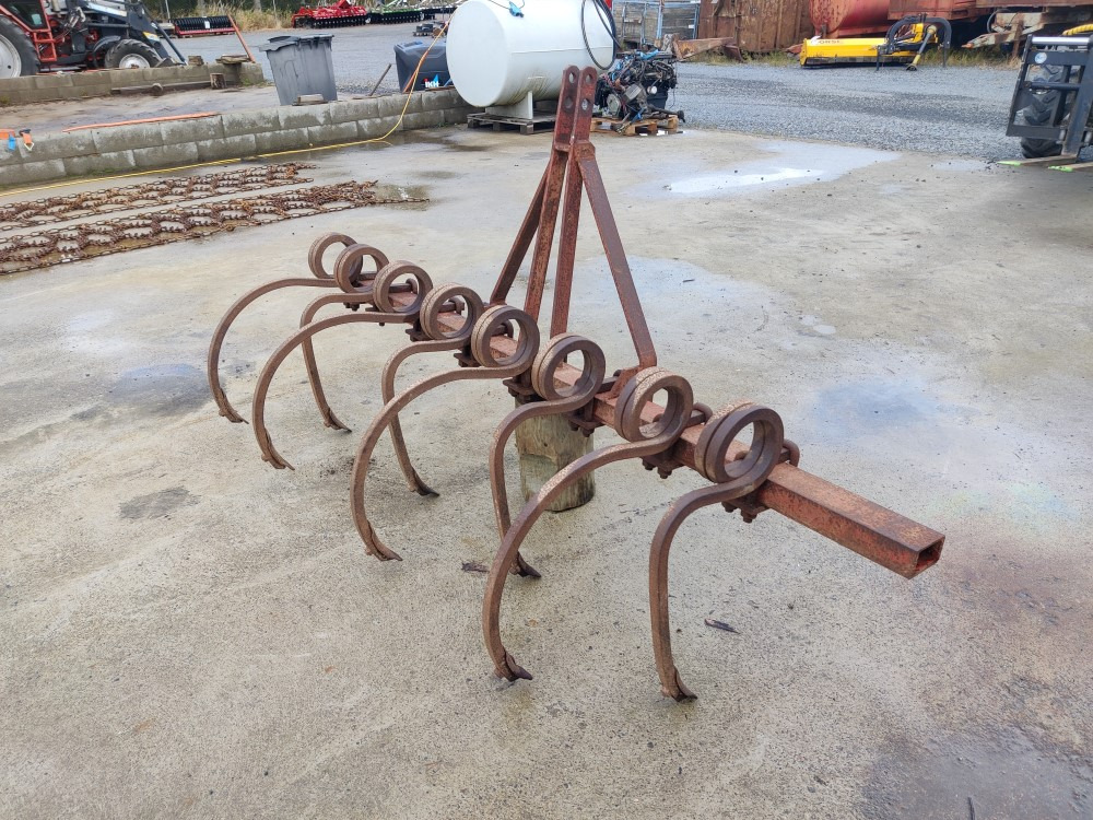 Kultivaattori Muko 8-piikkinen Työleveys 200cm, pienempään traktoriin - Cultivator: picture 3 Kultivaattori Muko 8-piikkinen Työleveys 200cm, pienempään traktoriin - Cultivator: picture 3