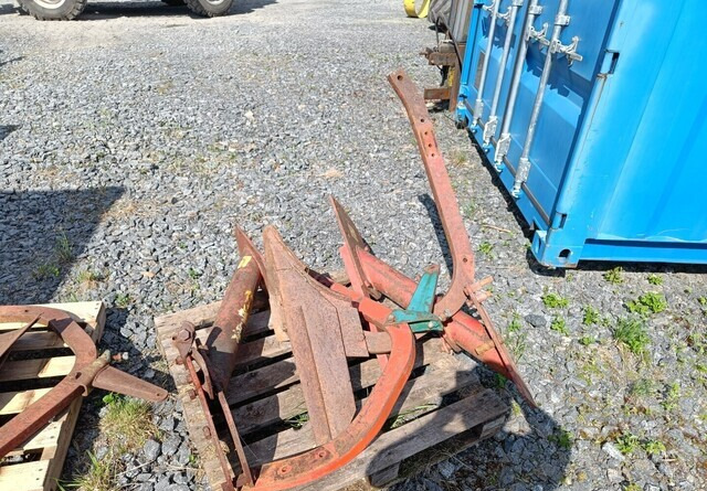 Kverneland Putkirunkoisen auran varaosia - Plow: picture 4 Kverneland Putkirunkoisen auran varaosia - Plow: picture 4