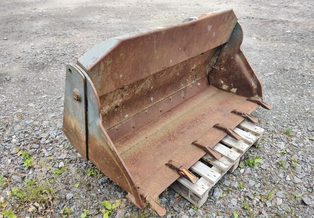 Monitoimikauha kynsillä 173cm CAT-kurottajan sovitteella - Loader bucket: picture 3 Monitoimikauha kynsillä 173cm CAT-kurottajan sovitteella - Loader bucket: picture 3