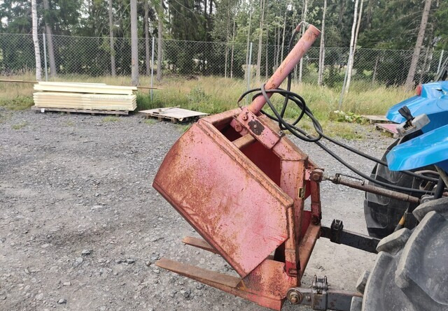 Runni Rehu-Runni L30 rehuleikkuri - VIDEO - Silage equipment: picture 3 Runni Rehu-Runni L30 rehuleikkuri - VIDEO - Silage equipment: picture 3