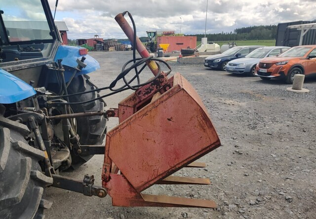 Runni Rehu-Runni L30 rehuleikkuri - VIDEO - Silage equipment: picture 4 Runni Rehu-Runni L30 rehuleikkuri - VIDEO - Silage equipment: picture 4