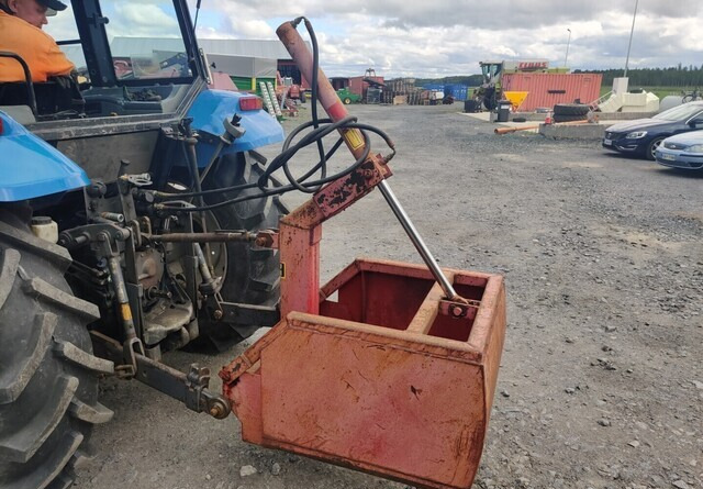 Runni Rehu-Runni L30 rehuleikkuri - VIDEO - Silage equipment: picture 5 Runni Rehu-Runni L30 rehuleikkuri - VIDEO - Silage equipment: picture 5