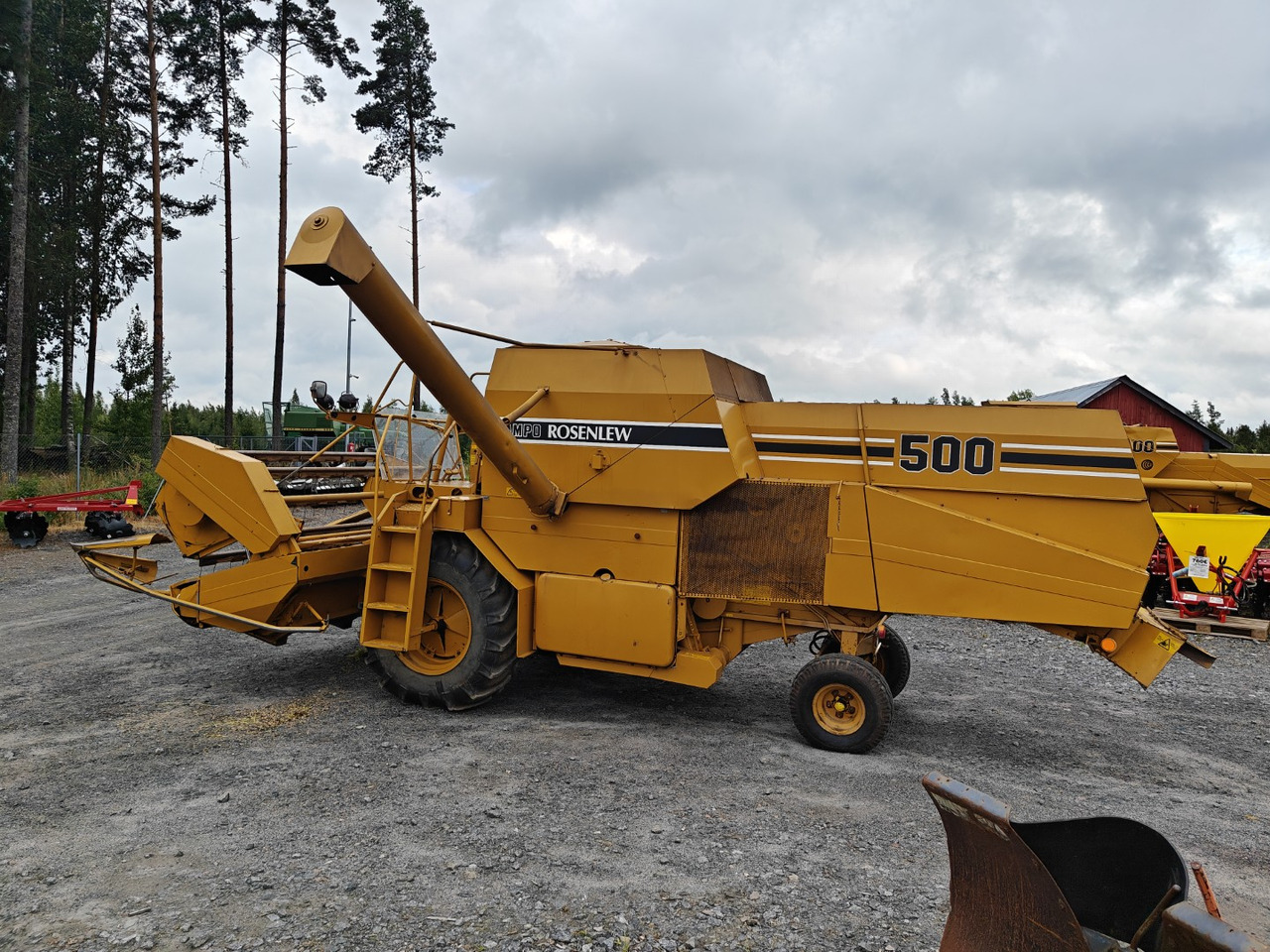Sampo Rosenlew 500 - Combine harvester: picture 2 Sampo Rosenlew 500 - Combine harvester: picture 2