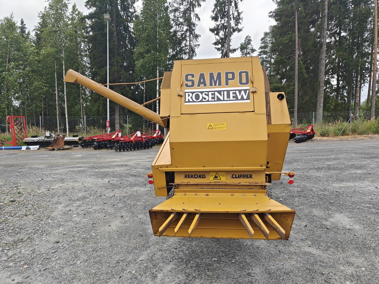 Sampo Rosenlew 500 - Combine harvester: picture 3 Sampo Rosenlew 500 - Combine harvester: picture 3