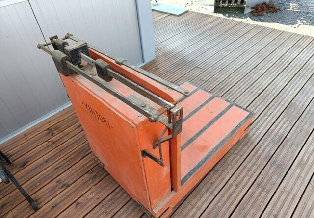 Vihtori siirtopainovaaka - Post-harvest equipment: picture 1 Vihtori siirtopainovaaka - Post-harvest equipment: picture 1
