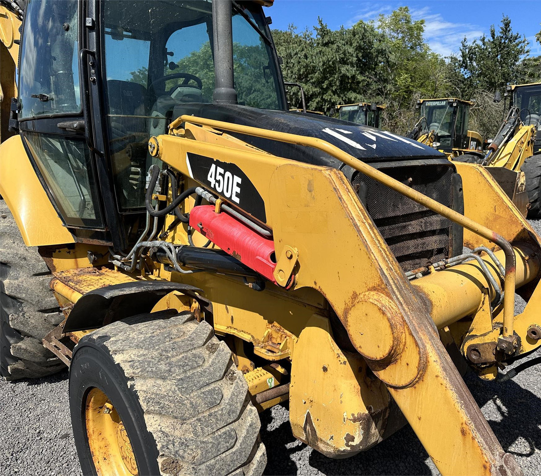 CATERPILLAR 450E - Backhoe loader: picture 1 CATERPILLAR 450E - Backhoe loader: picture 1