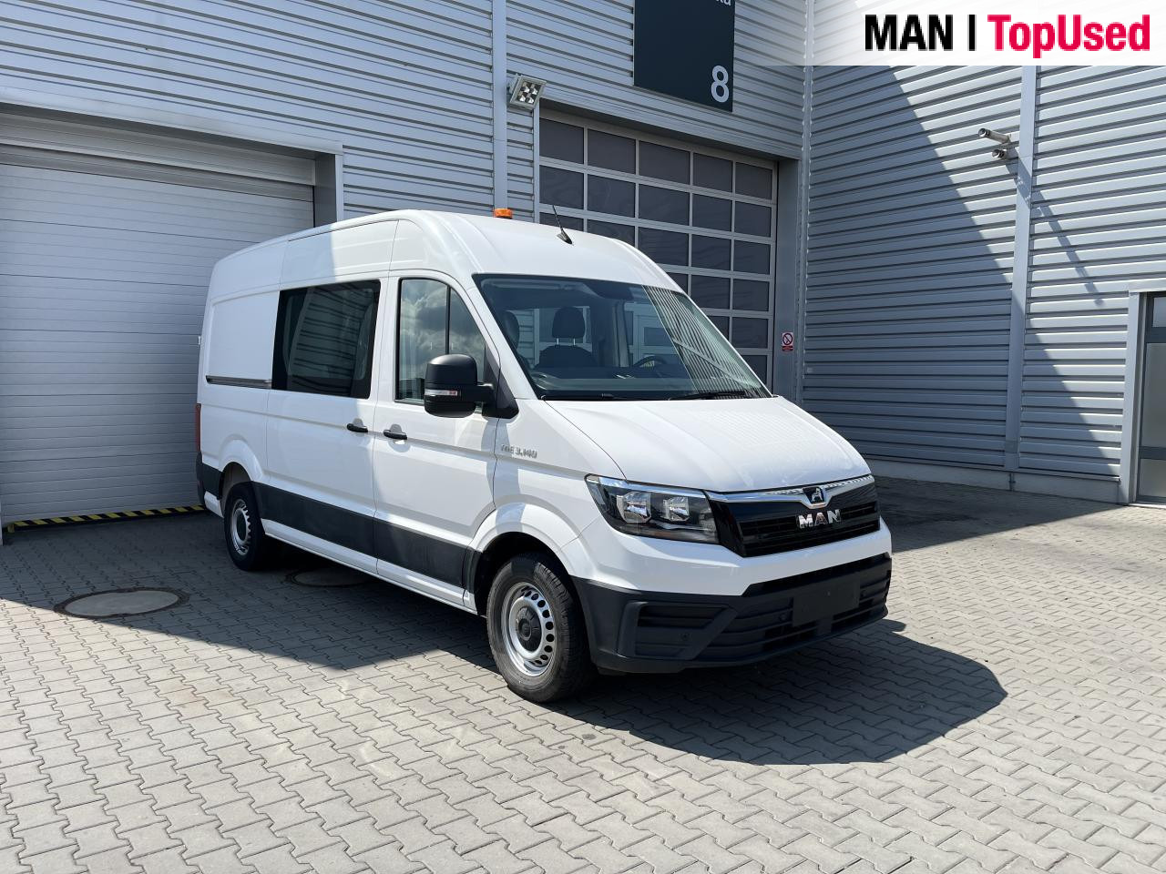 Panel van MAN TGE 3.140 4X2F SB kombi: picture 9