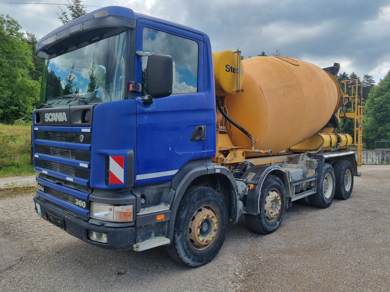 SCANIA R 124 CB8X4HZ 360 mixer - Concrete mixer truck: picture 1 SCANIA R 124 CB8X4HZ 360 mixer - Concrete mixer truck: picture 1